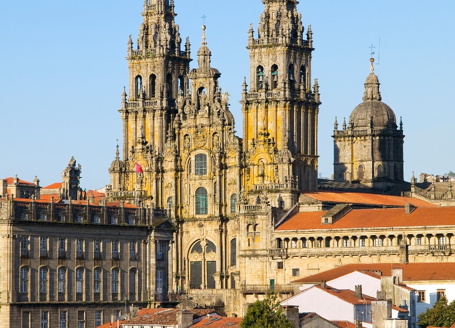 Grup AVA oferta Santiago de Compostela y Finisterre